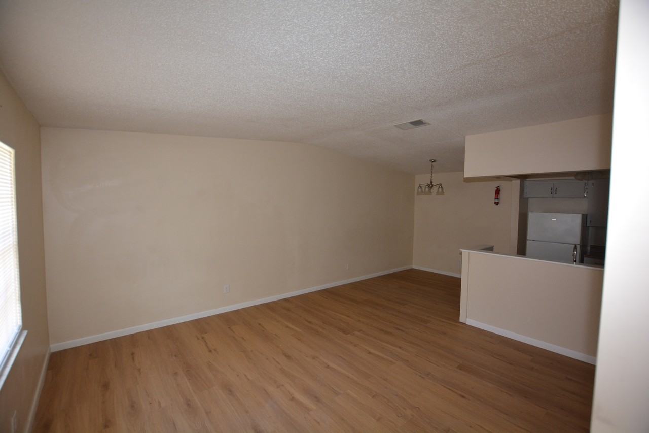 3097 Saint Paul Dr #1 - Photo 3 of 14