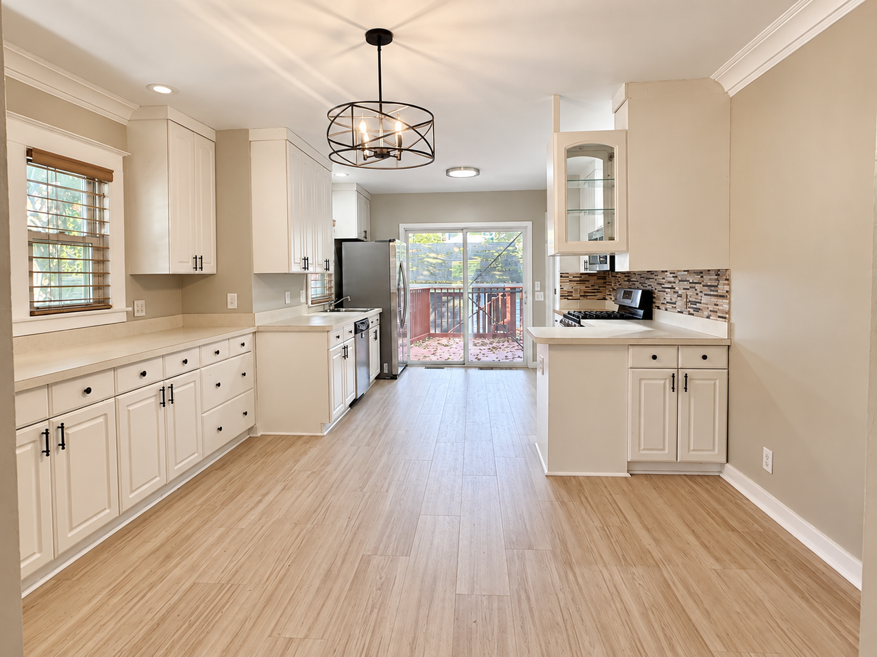 407 E Maryland Ave #1 - Photo 5 of 22