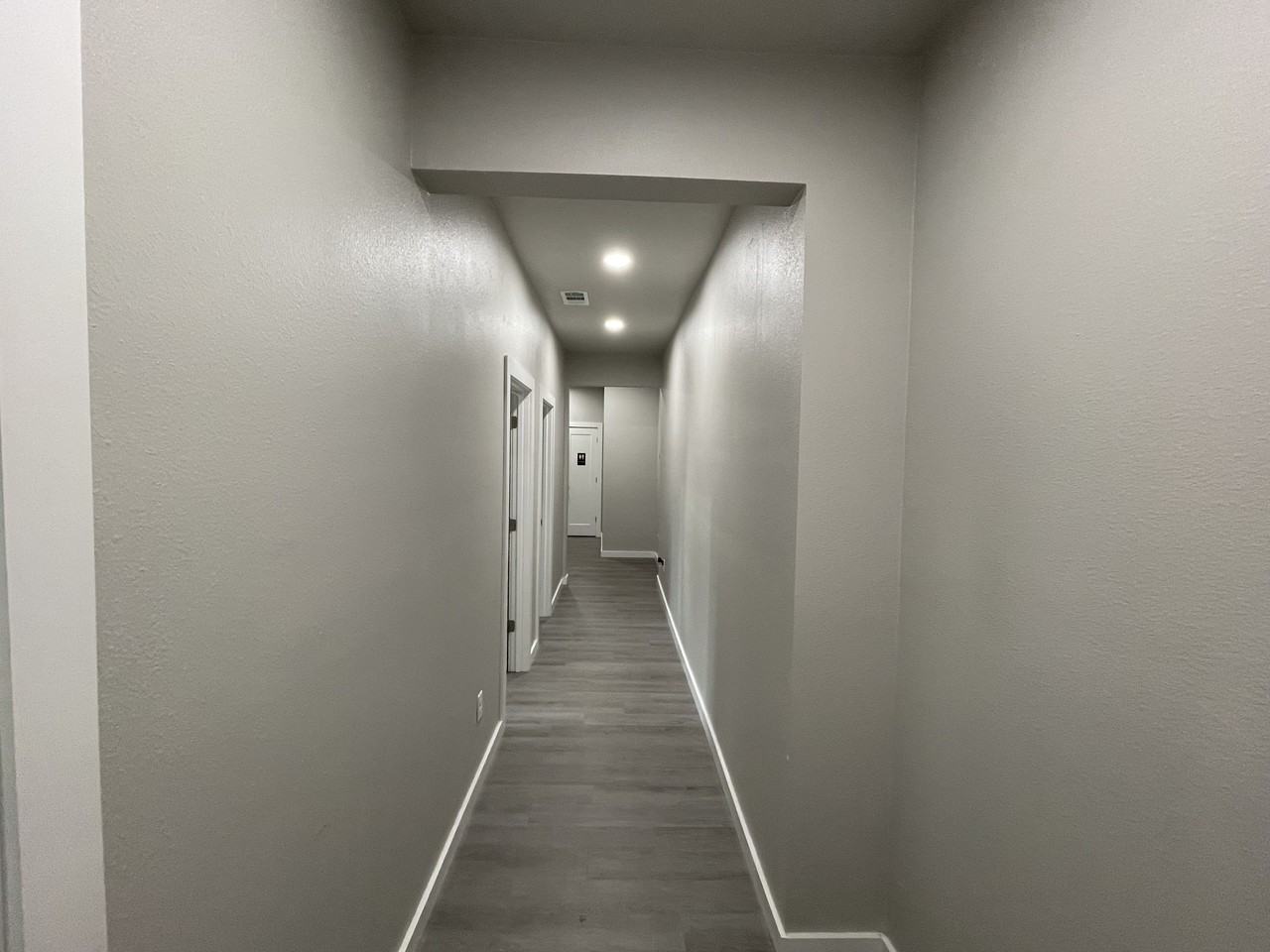 409 E Corsicana St #1-3 - Photo 4 of 6