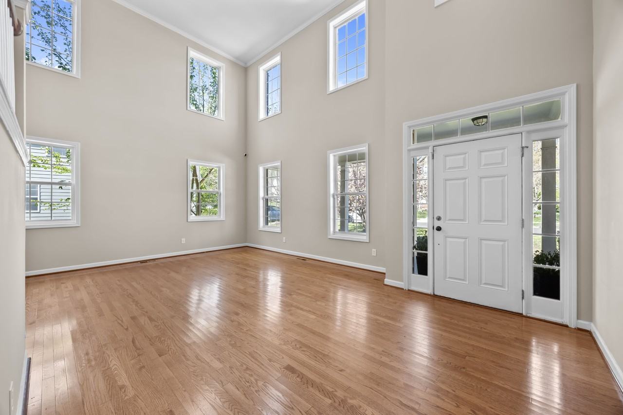 9421 Philbeck Ln #1 - Photo 5 of 50