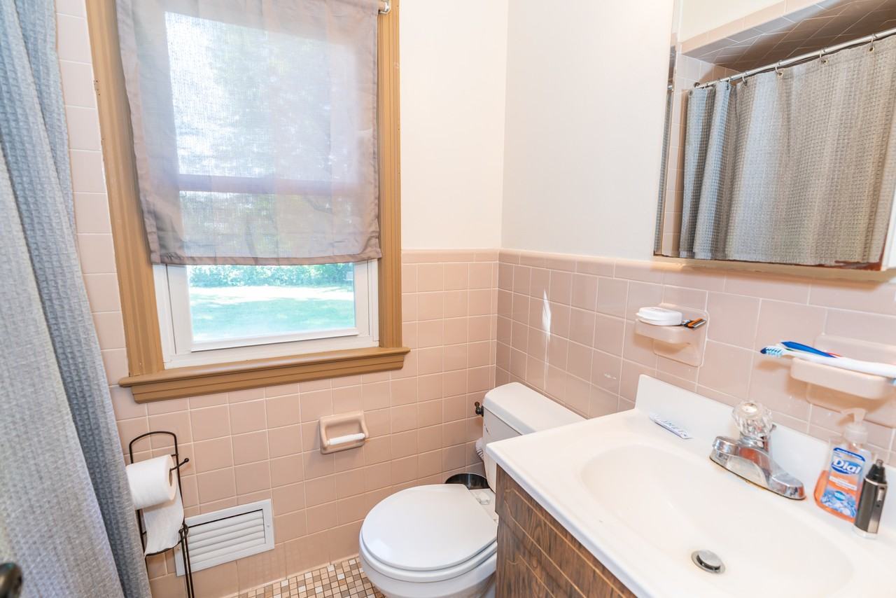 46 Cumpstone Dr #1 - Photo 5 of 11