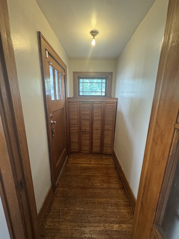 463 Glenwood Ave #465 - Photo 3 of 9