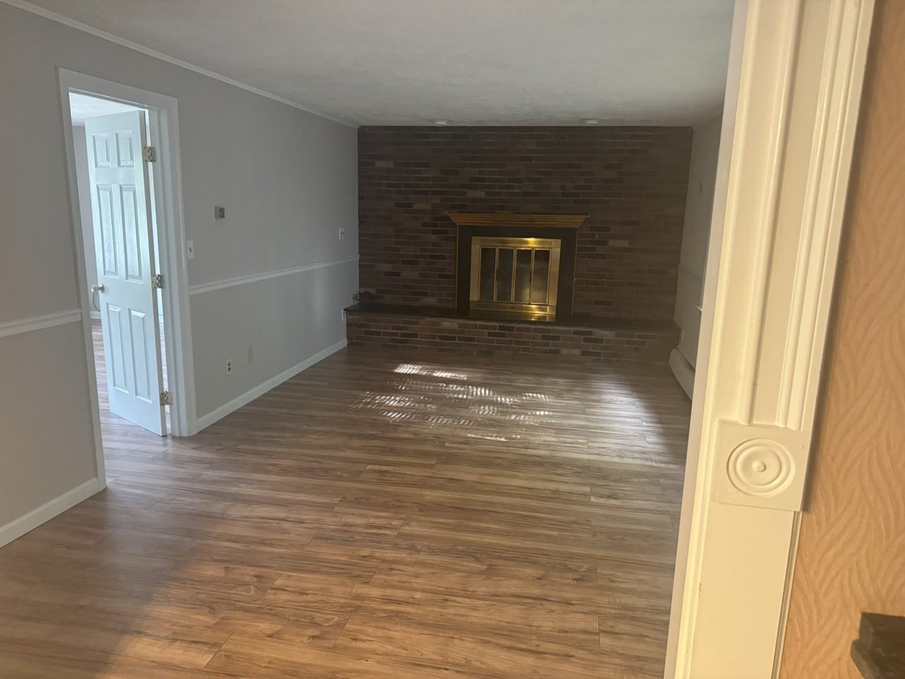 366 Kenwood Ave #1 - Photo 4 of 11