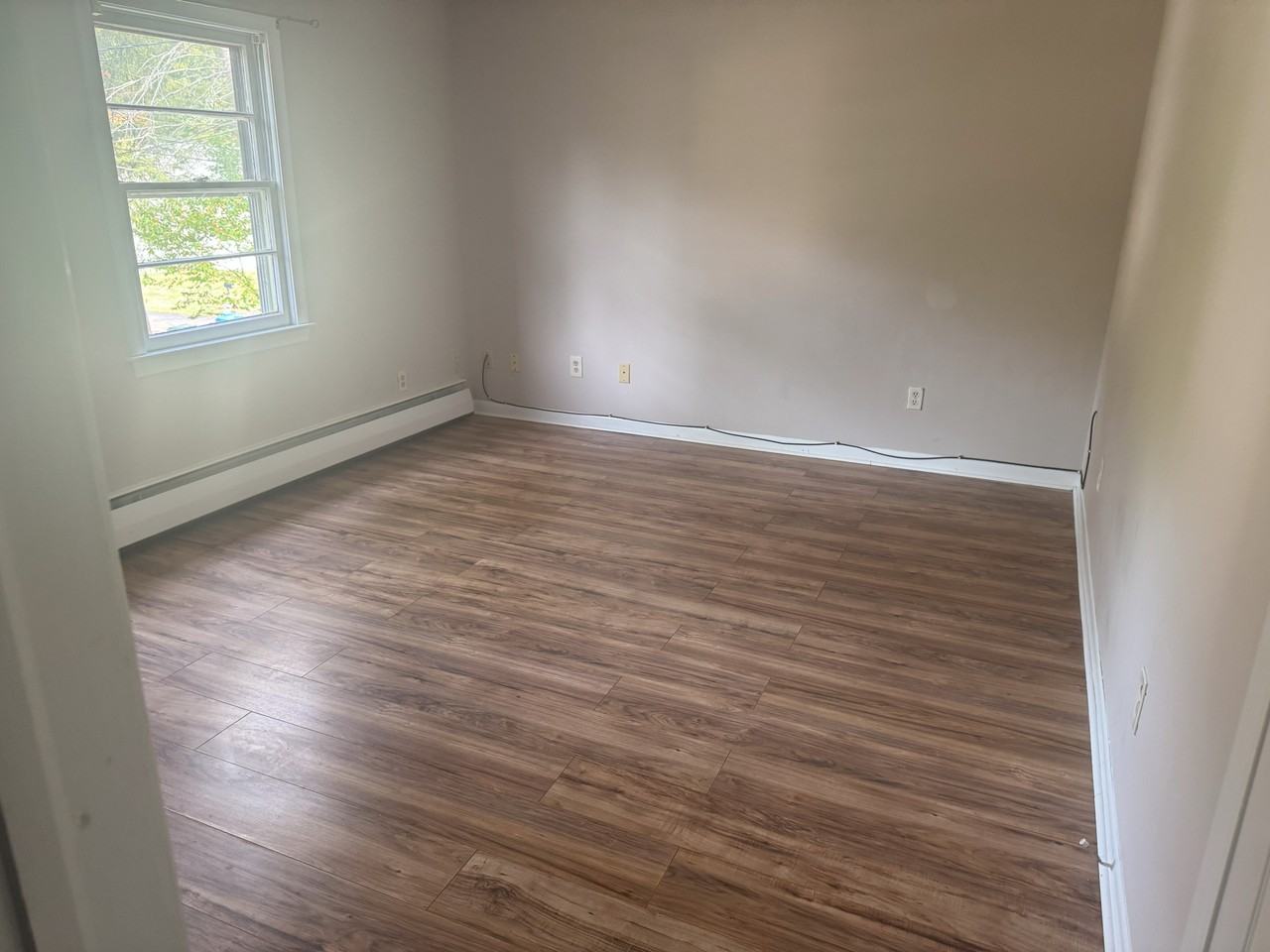 366 Kenwood Ave #1 - Photo 5 of 11