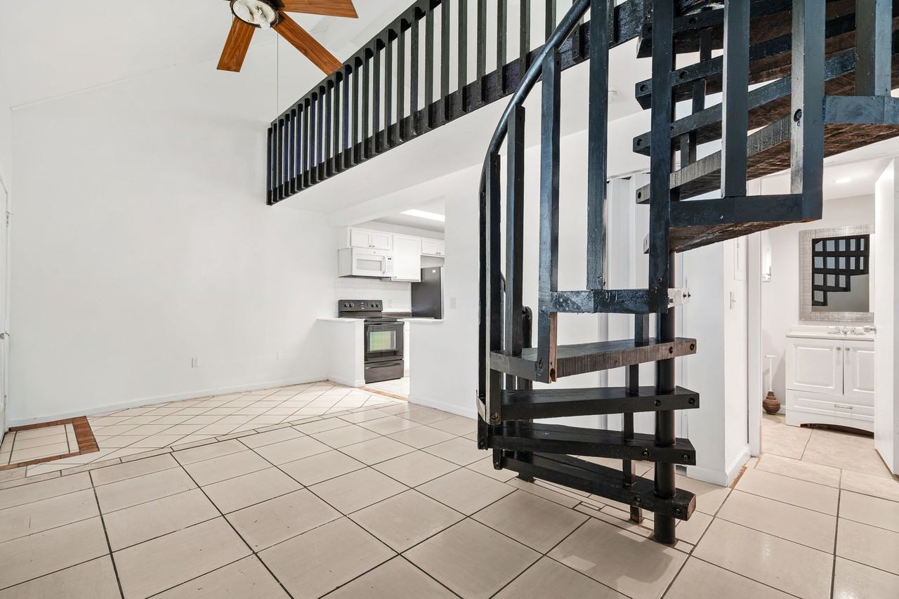 2122 Bradford Street - 502Apt 502 #502 - Photo 2 of 10