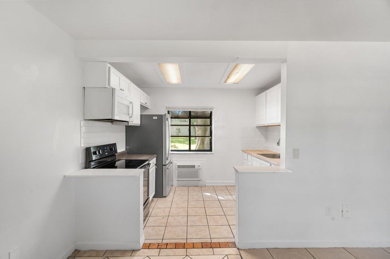 2122 Bradford Street - 502Apt 502 #502 - Photo 4 of 10
