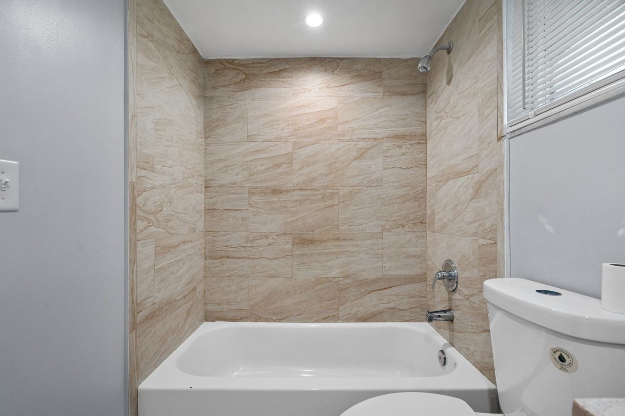 2122 Bradford Street - 502Apt 502 #502 - Photo 6 of 10