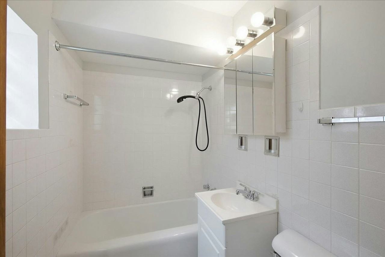 6206 West 64th Place, Unit 102 - Photo 4 of 8