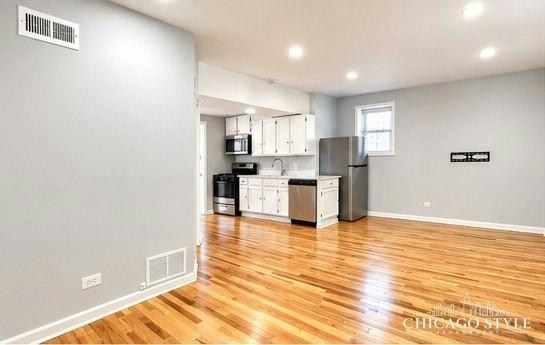 959 North Wolcott Avenue, Unit R1 - Photo 5 of 8