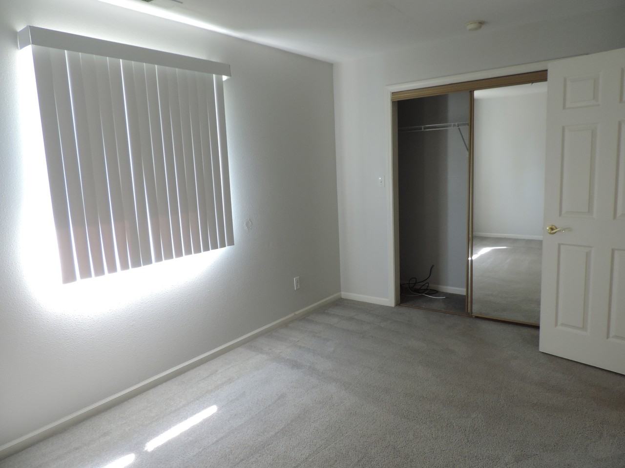 398 W Ash St #C - Photo 7 of 10