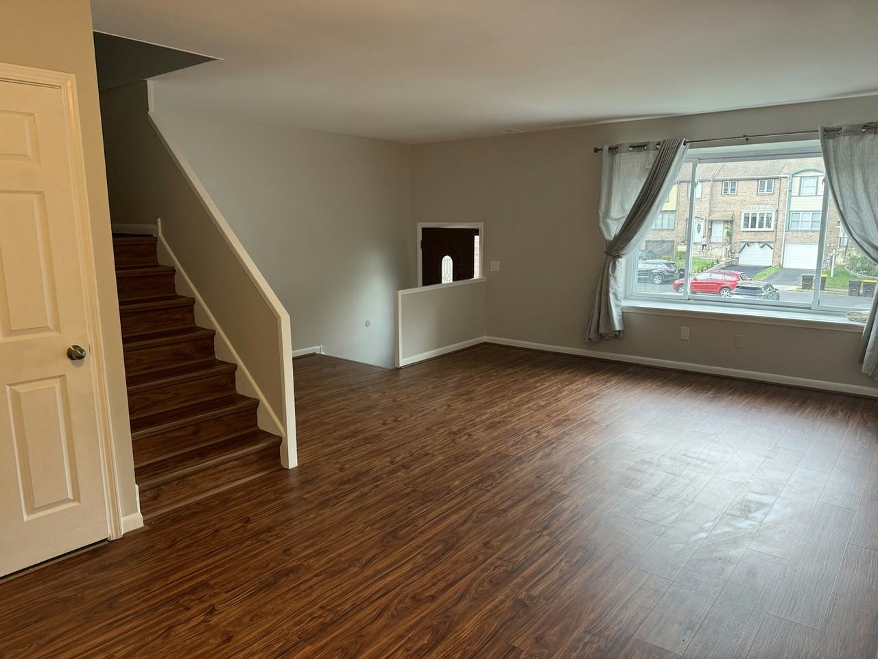 4110 Salford Court - Photo 3 of 24