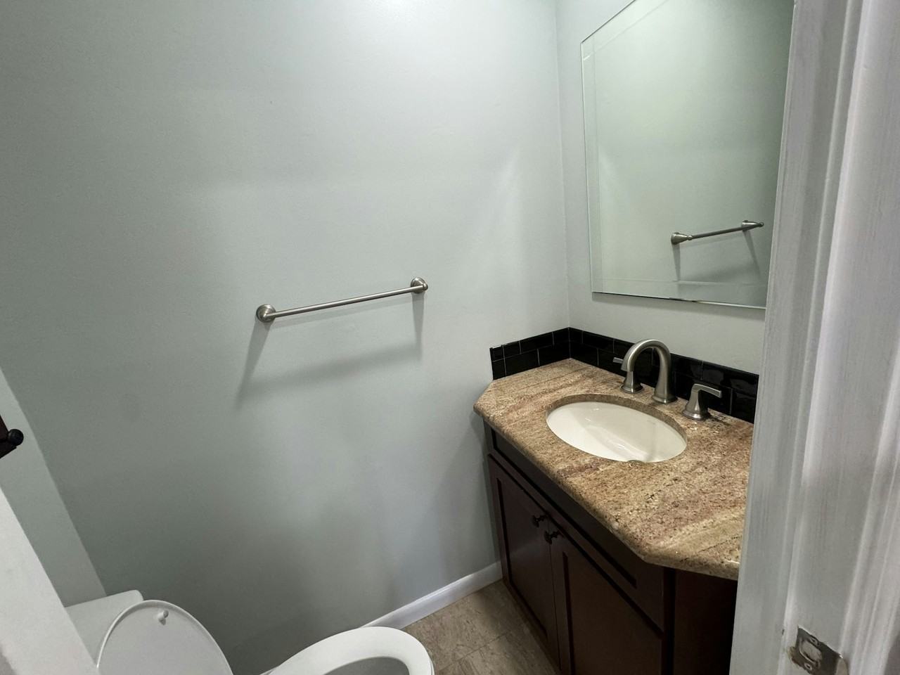 4110 Salford Court - Photo 4 of 24
