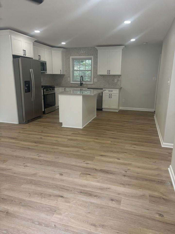 1132 Penn Court Southeast - Photo 7 of 28