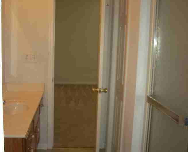 710 Wilkes Dr #D - Photo 3 of 7