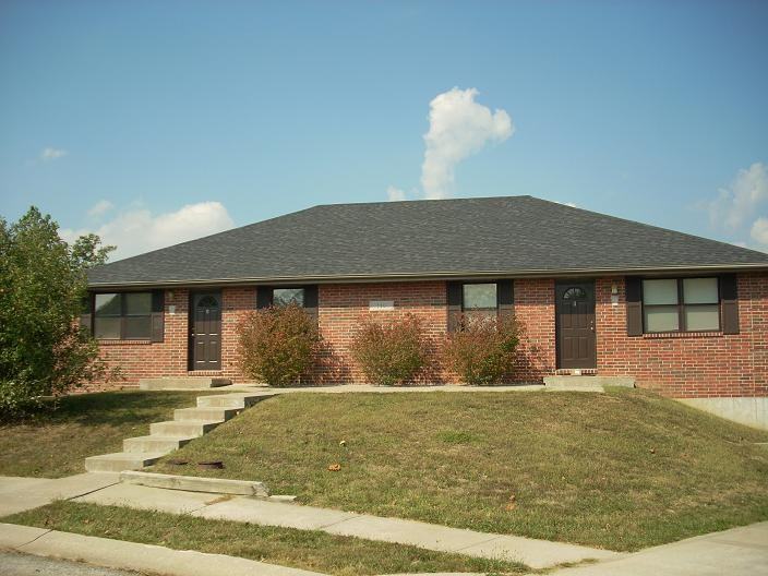 710 Wilkes Dr #D - Photo 4 of 7