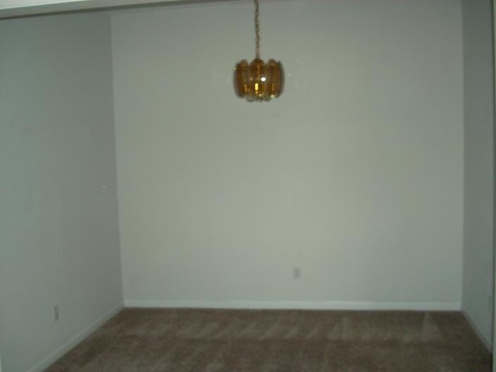 710 Wilkes Dr #D - Photo 6 of 7