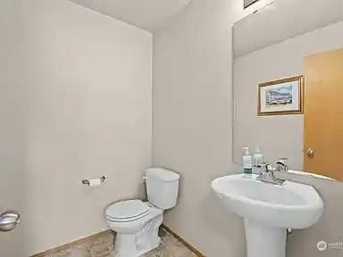 1303 Sinclair Drive - Photo 6 of 32