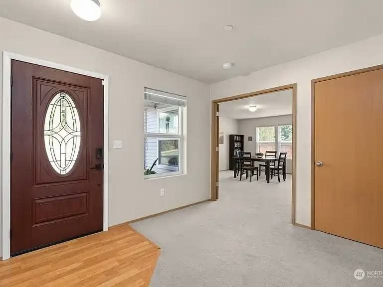 1303 Sinclair Drive - Photo 7 of 32