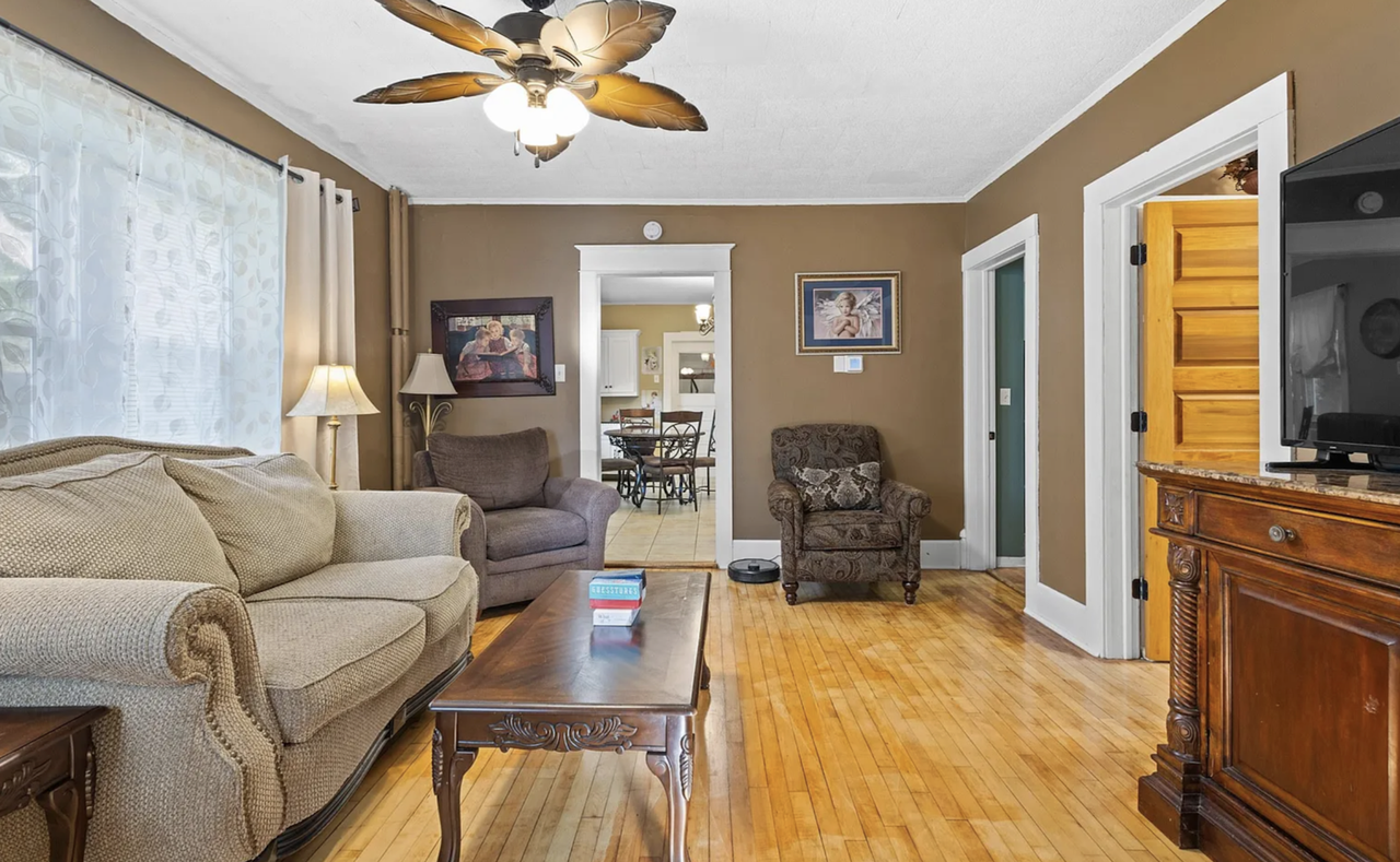 717 4th Street, Unit A - Photo 6 of 24