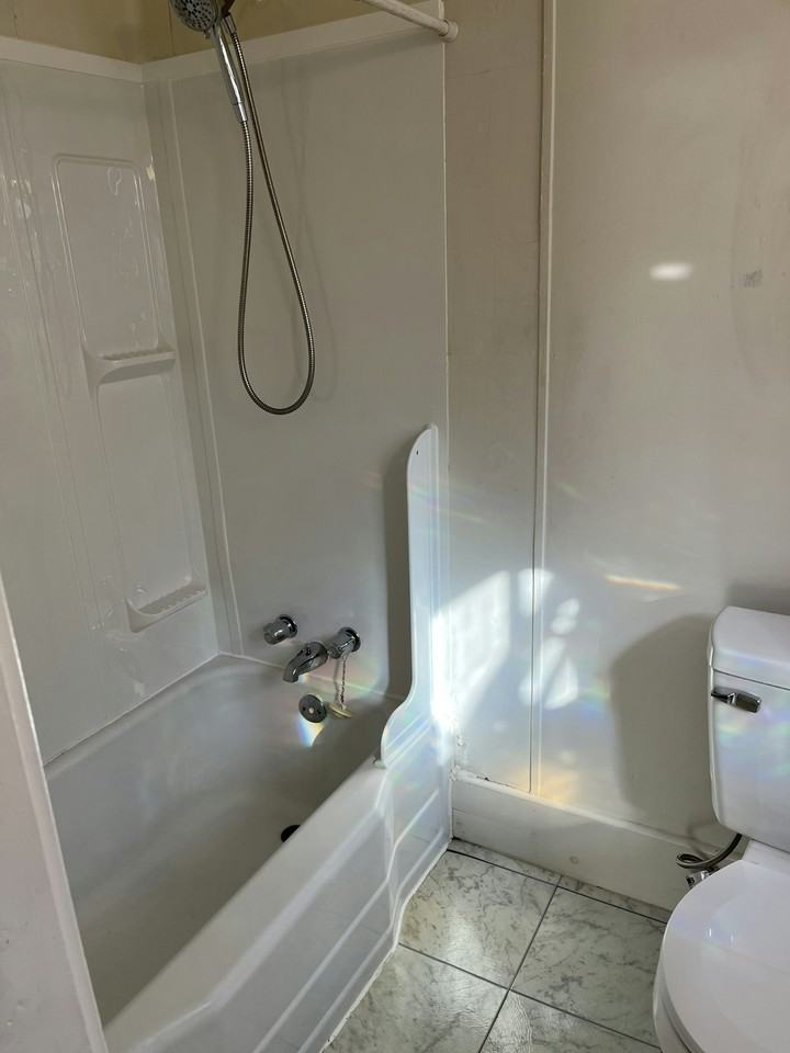 60 Clarke Street, Unit 4 - Photo 5 of 18