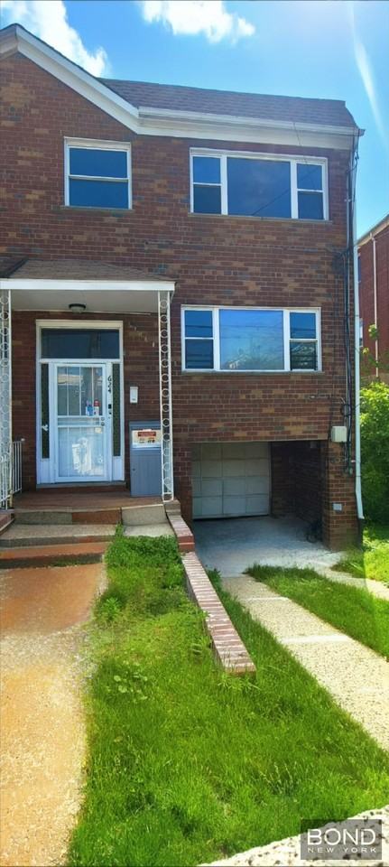 624 Underhill Ave - Photo 4 of 10