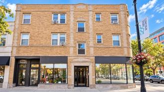 2480 N Lincoln Ave - Photo 1 of 1