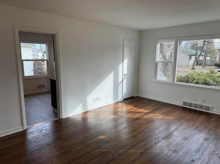 2122 N Church St - Photo 3 of 10