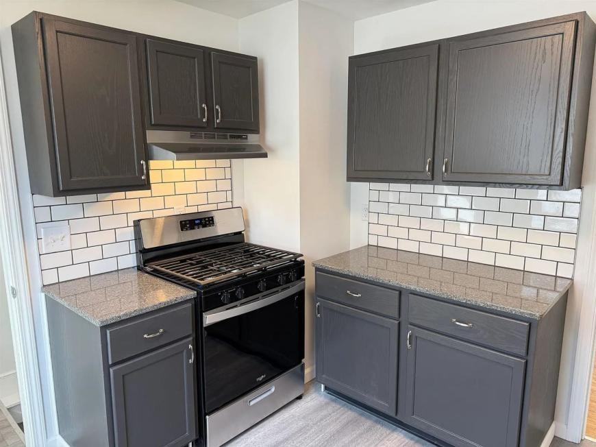2122 N Church St - Photo 6 of 10