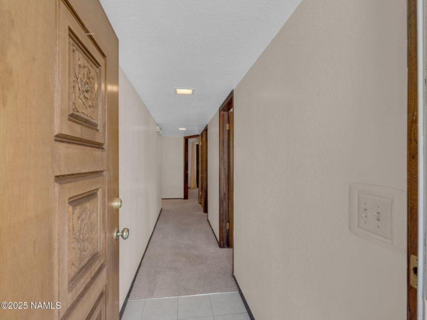 1637 N Fairway Dr - Photo 2 of 10