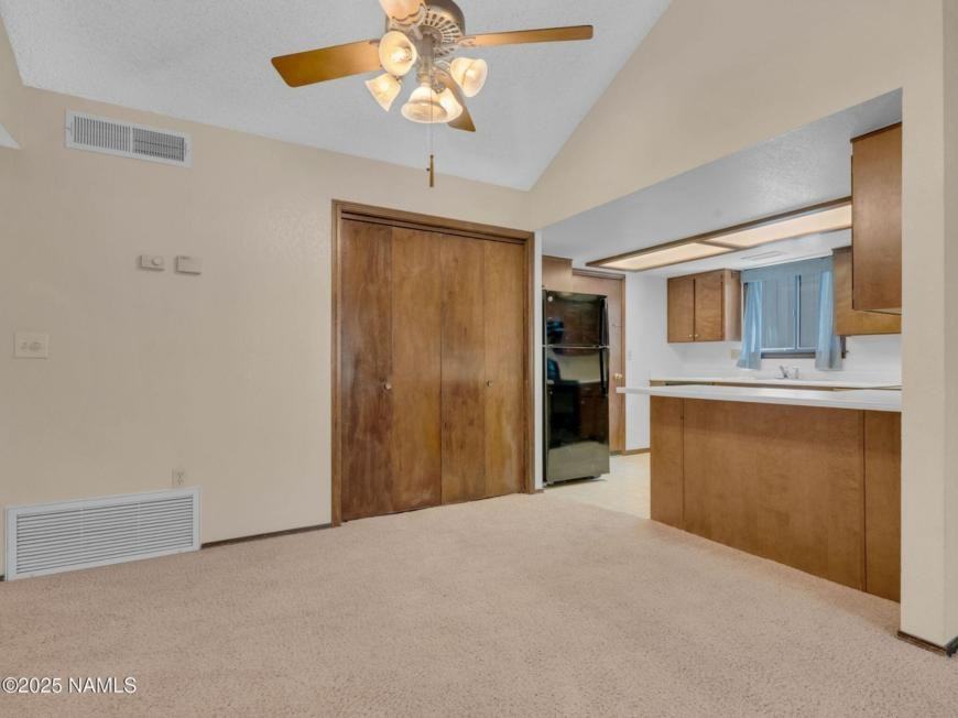 1637 N Fairway Dr - Photo 5 of 10