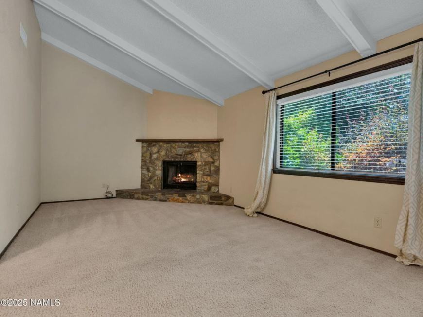 1637 N Fairway Dr - Photo 7 of 10