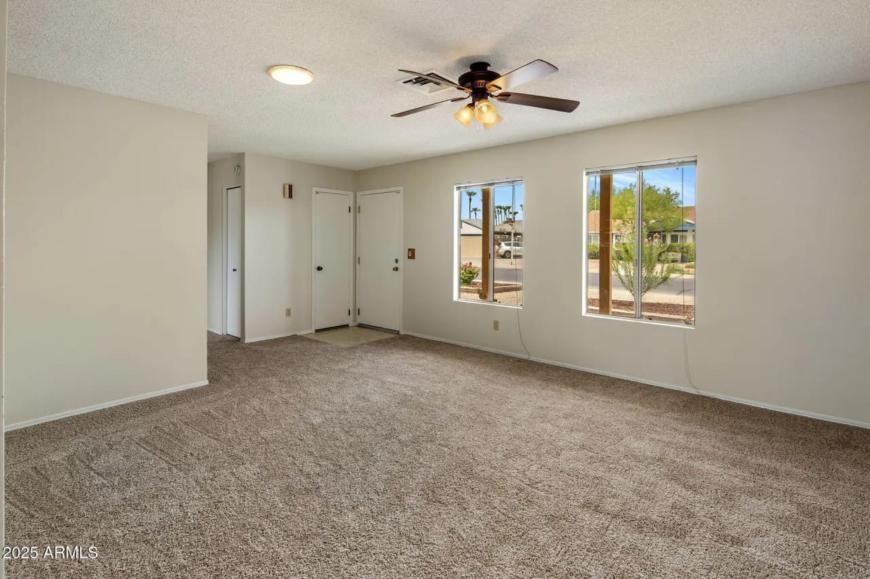 4721 W Orchid Ln - Photo 3 of 10