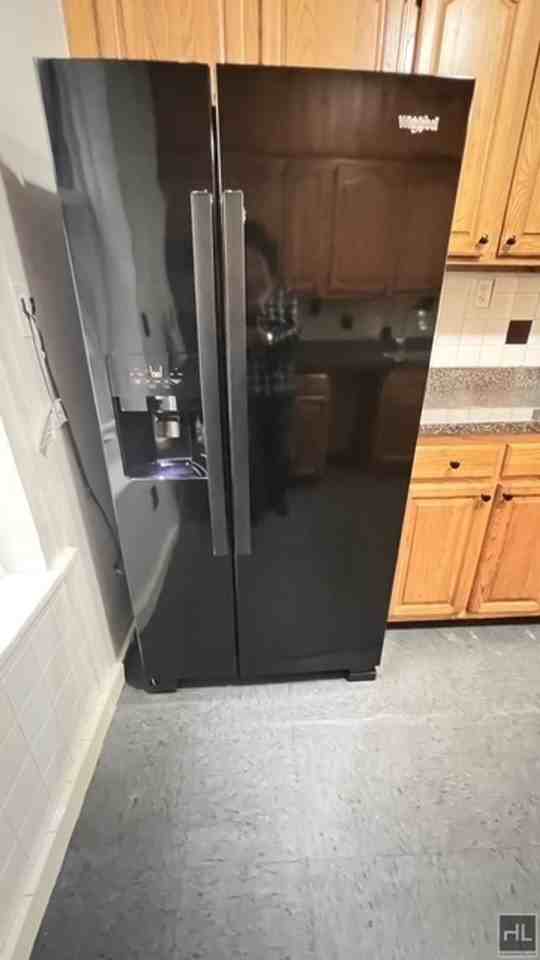 1269 Remsen Ave - Photo 3 of 10
