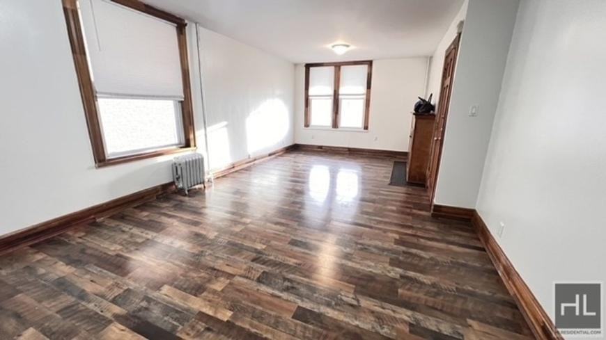 1269 Remsen Ave - Photo 5 of 10