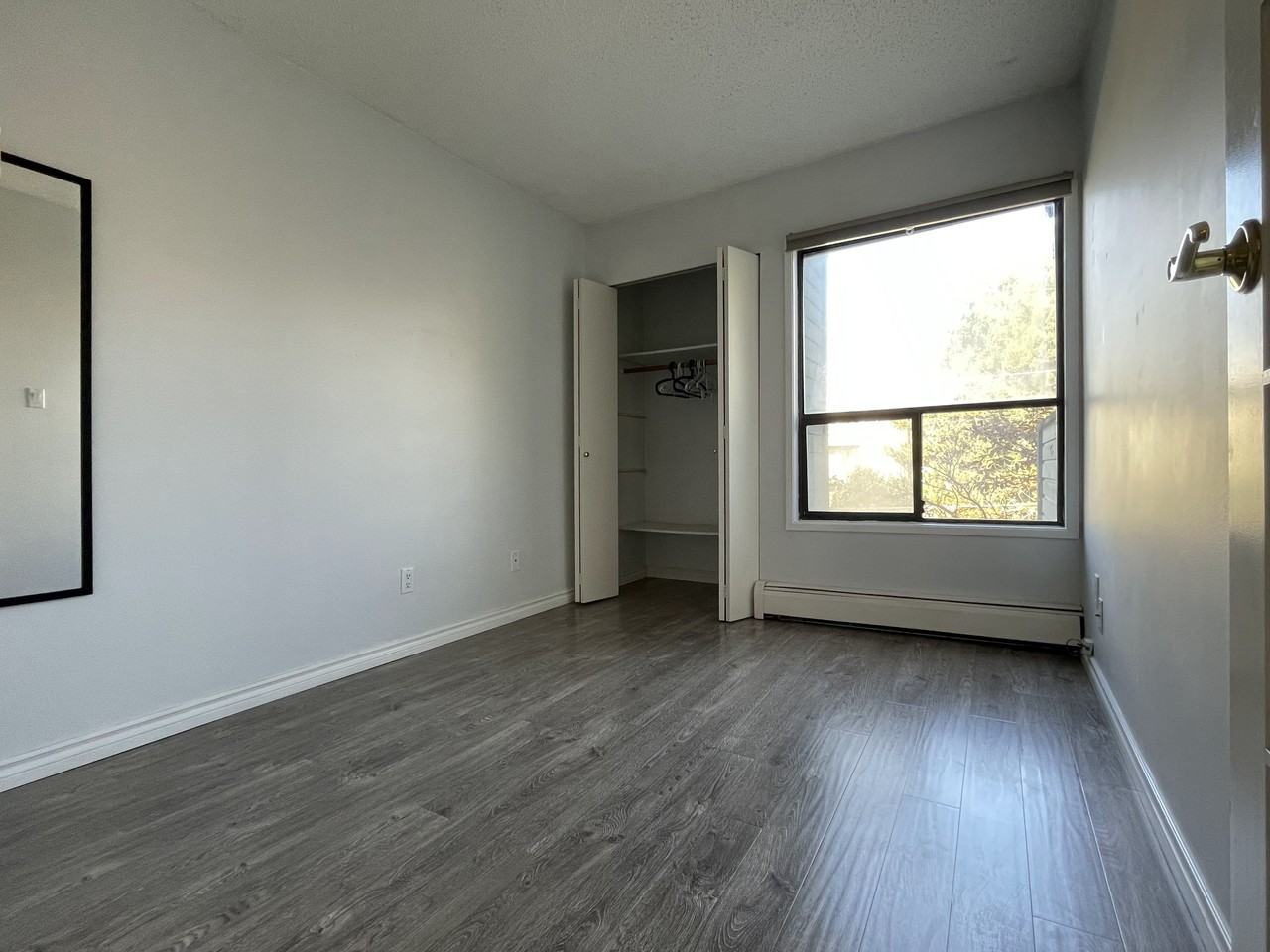 8600 Ackroyd Road - Photo 6 of 9
