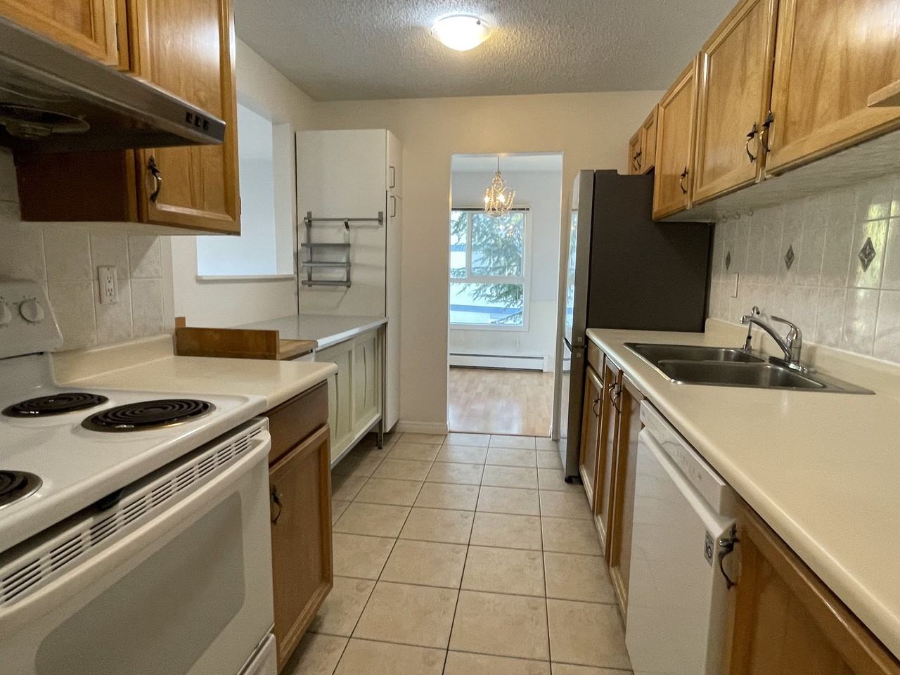 8600 Ackroyd Road - Photo 3 of 9