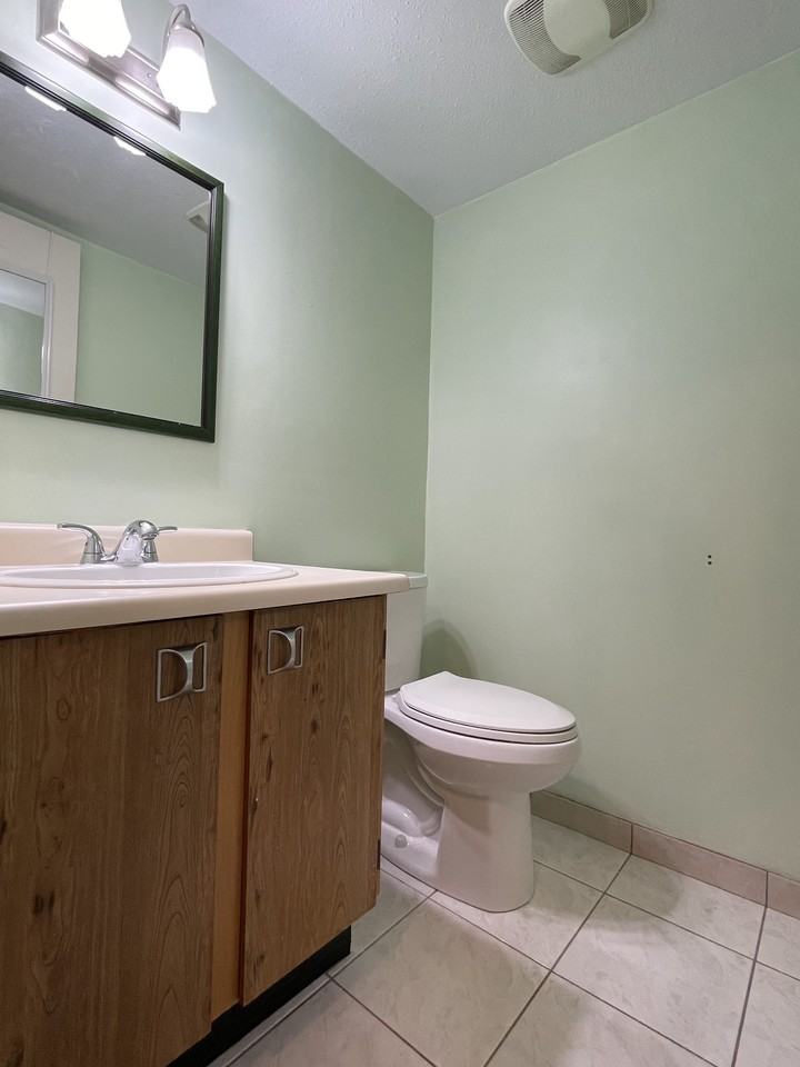 8600 Ackroyd Road - Photo 7 of 9