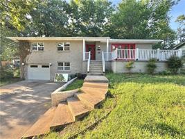 featured image of 434 W Prospect St