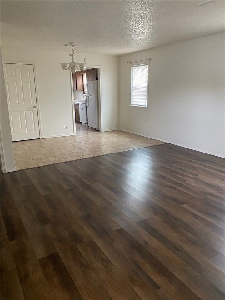 800 N 17th Pl #48 - Photo 3 of 10
