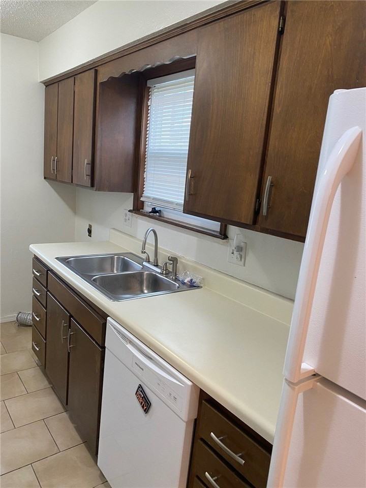 800 N 17th Pl #48 - Photo 5 of 10