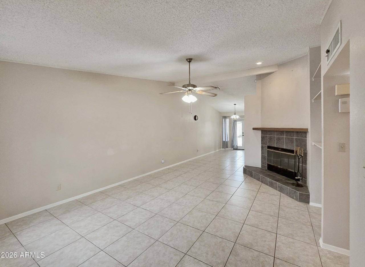 14607 N 40th Pl - Photo 3 of 17