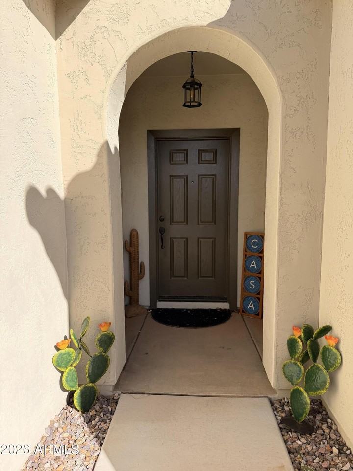 2869 N Coronado Dr - Photo 2 of 46