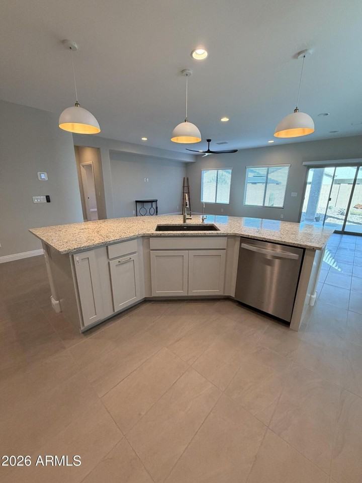2869 N Coronado Dr - Photo 5 of 46