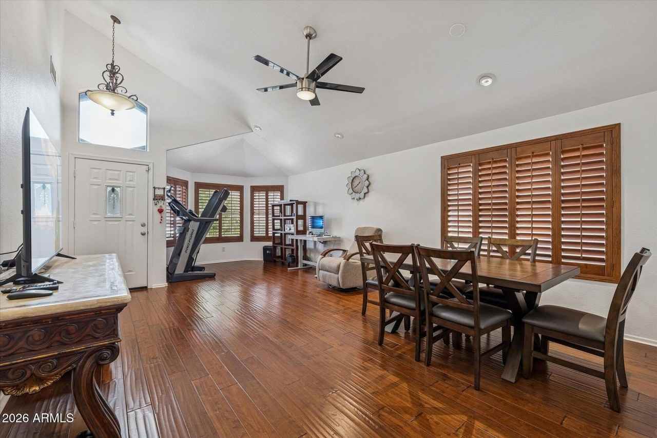 4421 E Mossman Rd - Photo 7 of 26