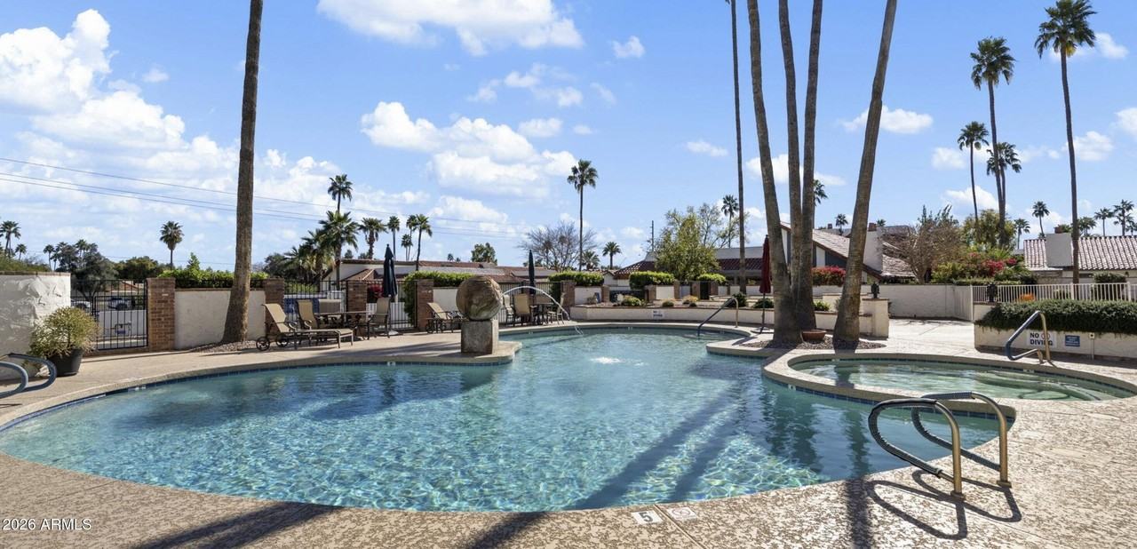 5714 N Scottsdale Rd - Photo 3 of 21