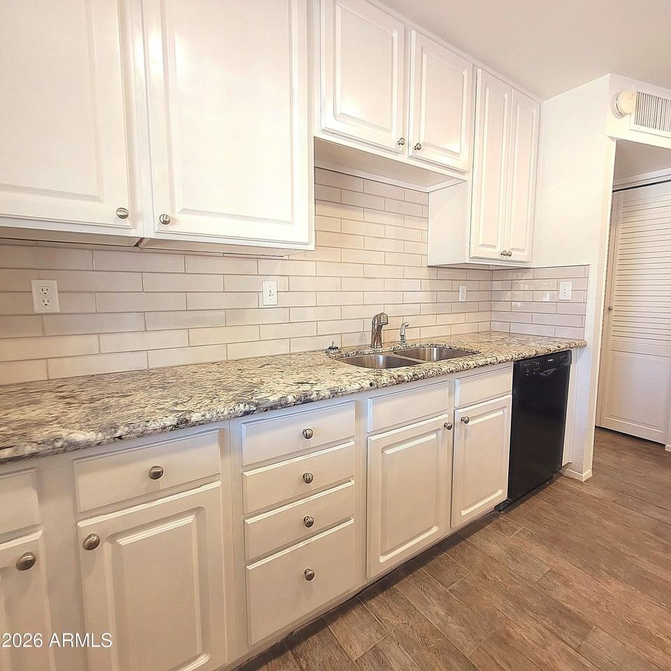 7226 E Portland St - Photo 6 of 16