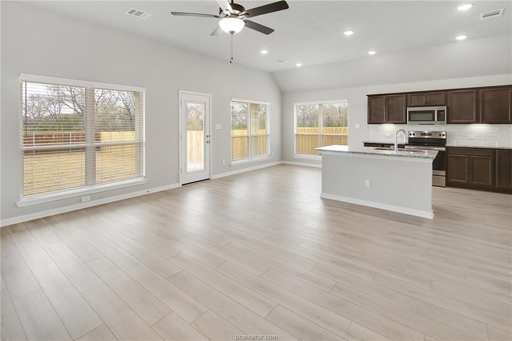 10603 Natural Pond Rd - Photo 4 of 28