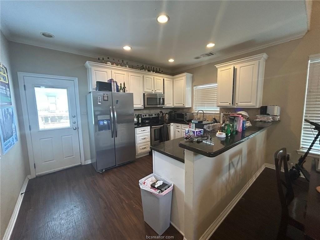 1602 Park Pl - Photo 5 of 19