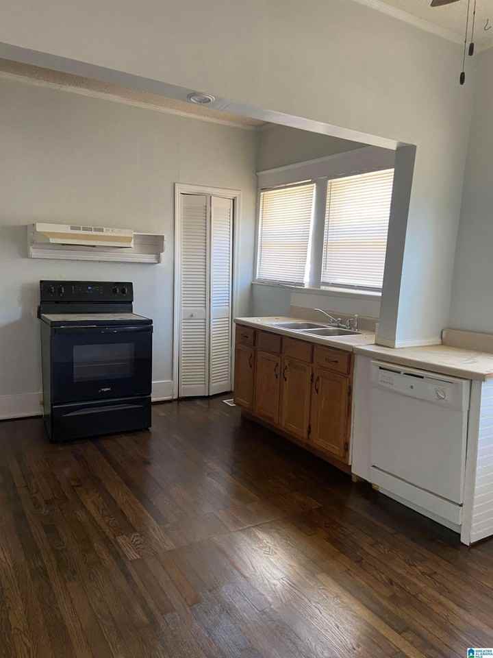 1150 14th Ave S - Photo 4 of 13