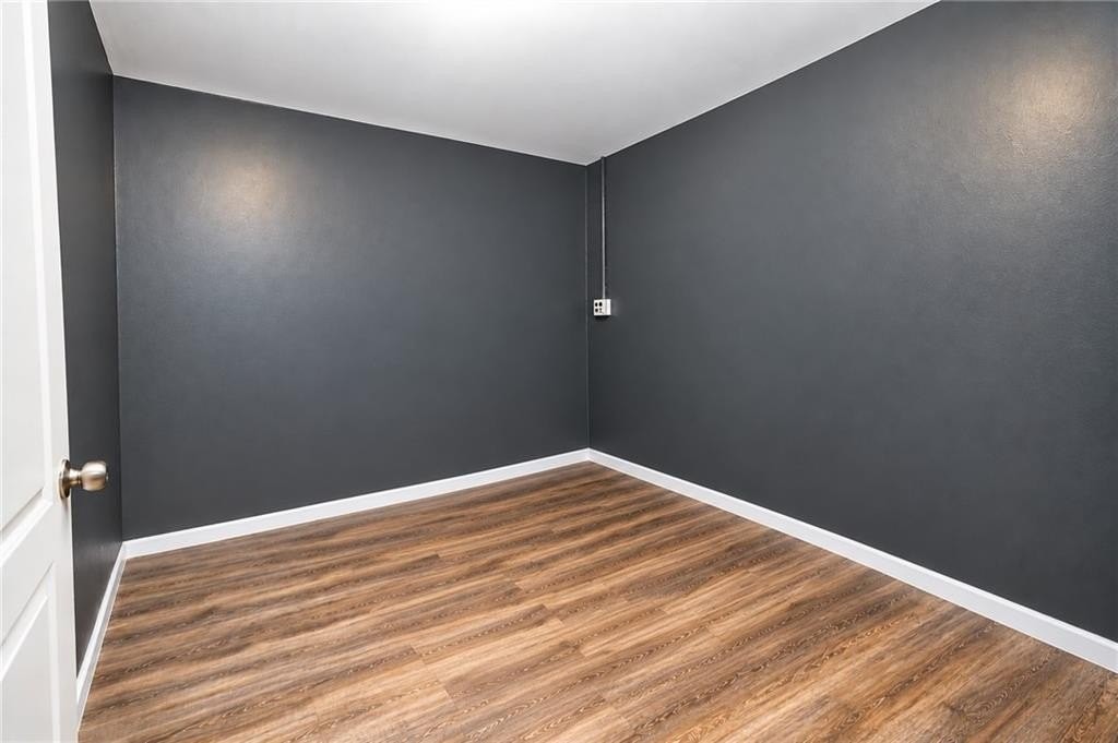 731 Sheffield Ave #2 - Photo 2 of 6